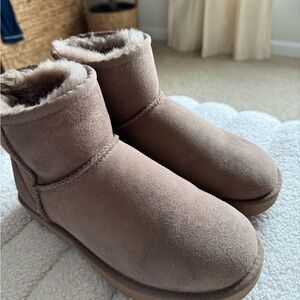 UGGs